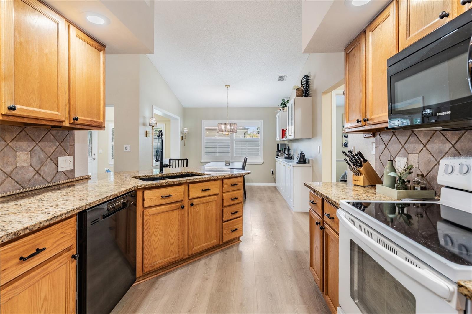 Listing photo id 24 for 4915 Fort Peck Road