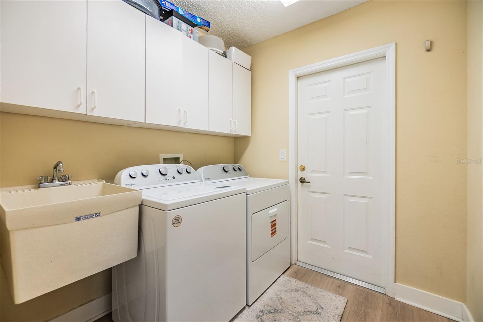 Listing photo id 46 for 4915 Fort Peck Road