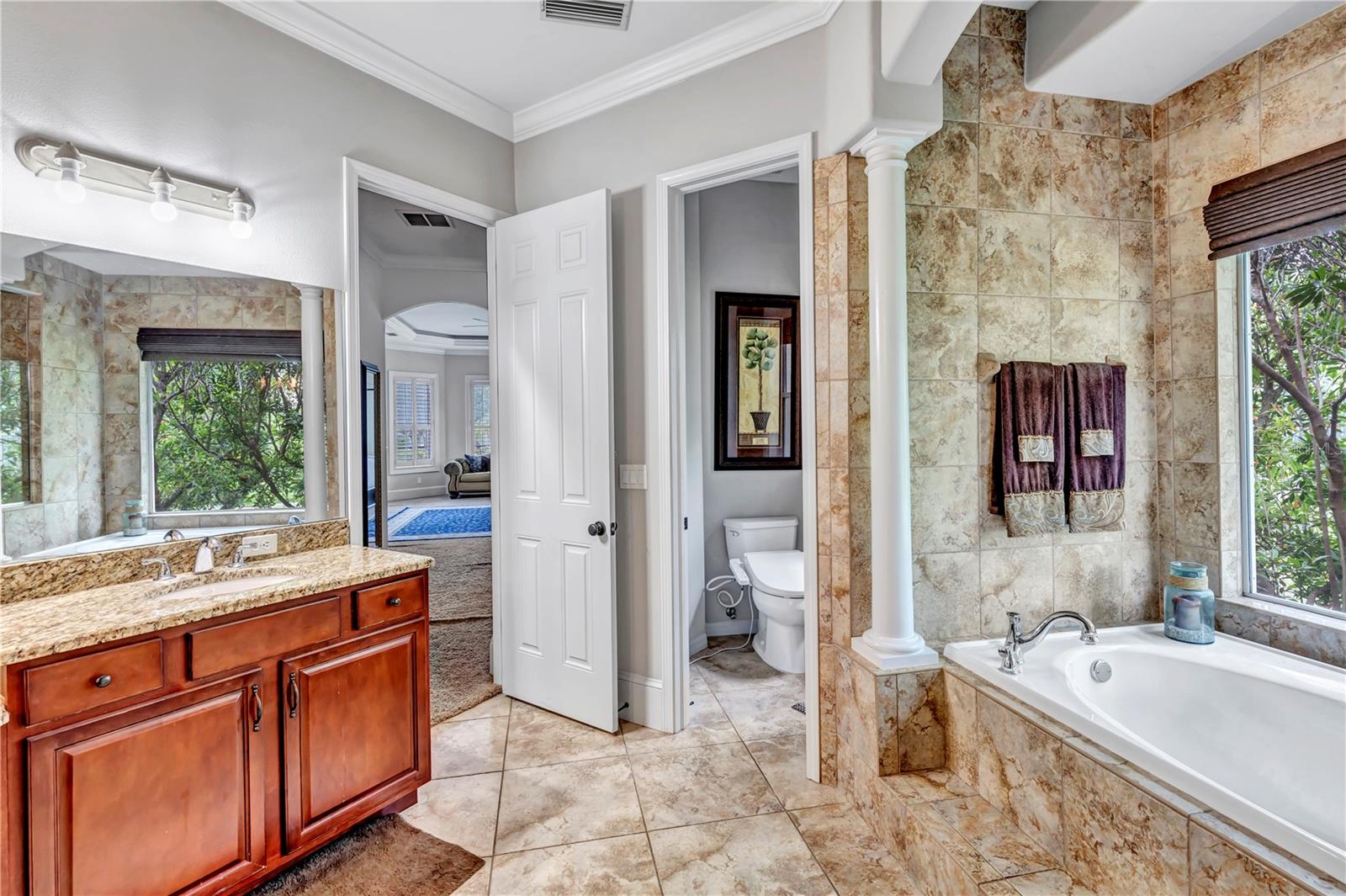 Image 27 of 45 For 16124 Suncrest Shores Drive