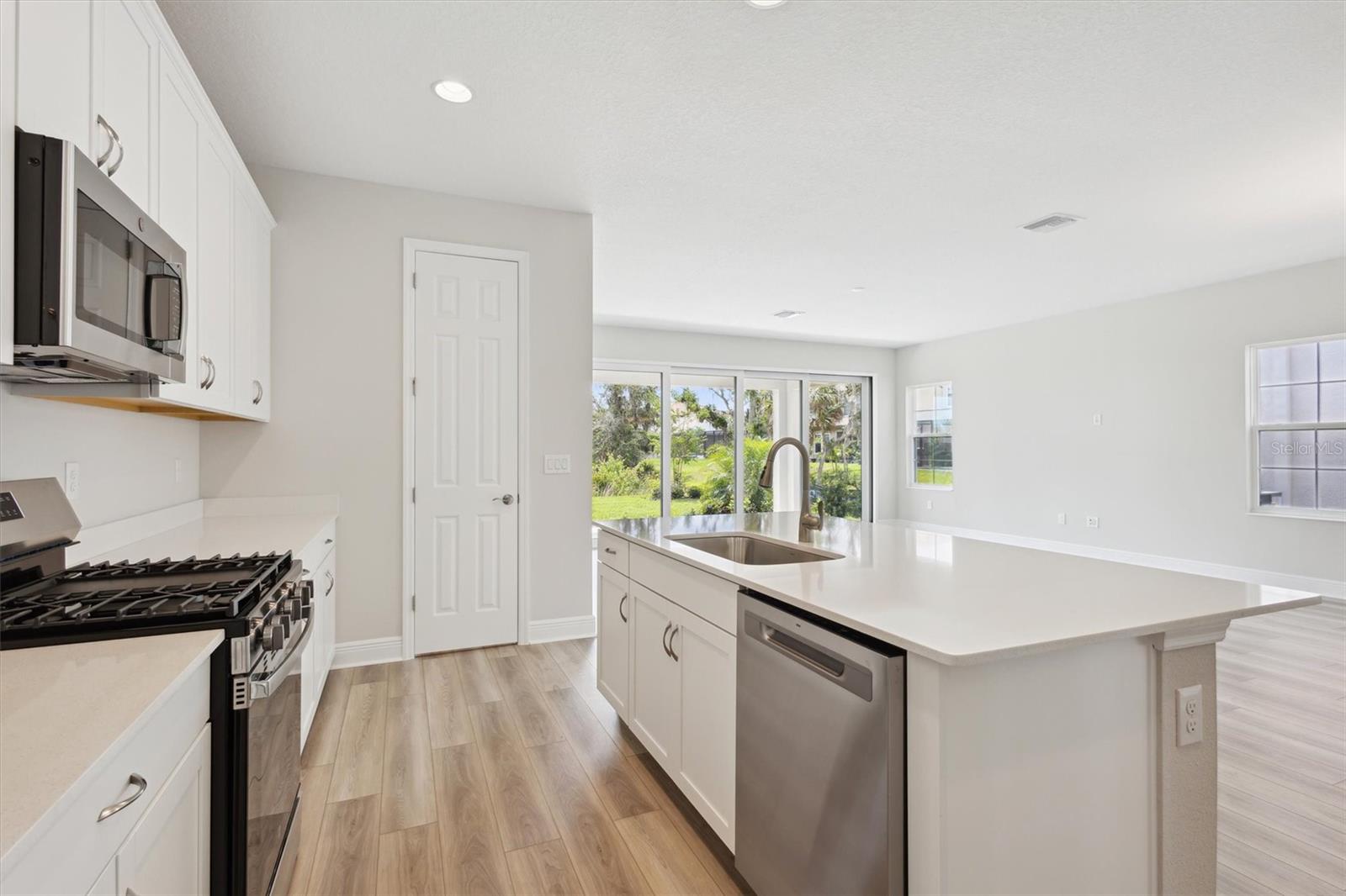Image 10 of 32 For 8514 Dove Bog Terrace