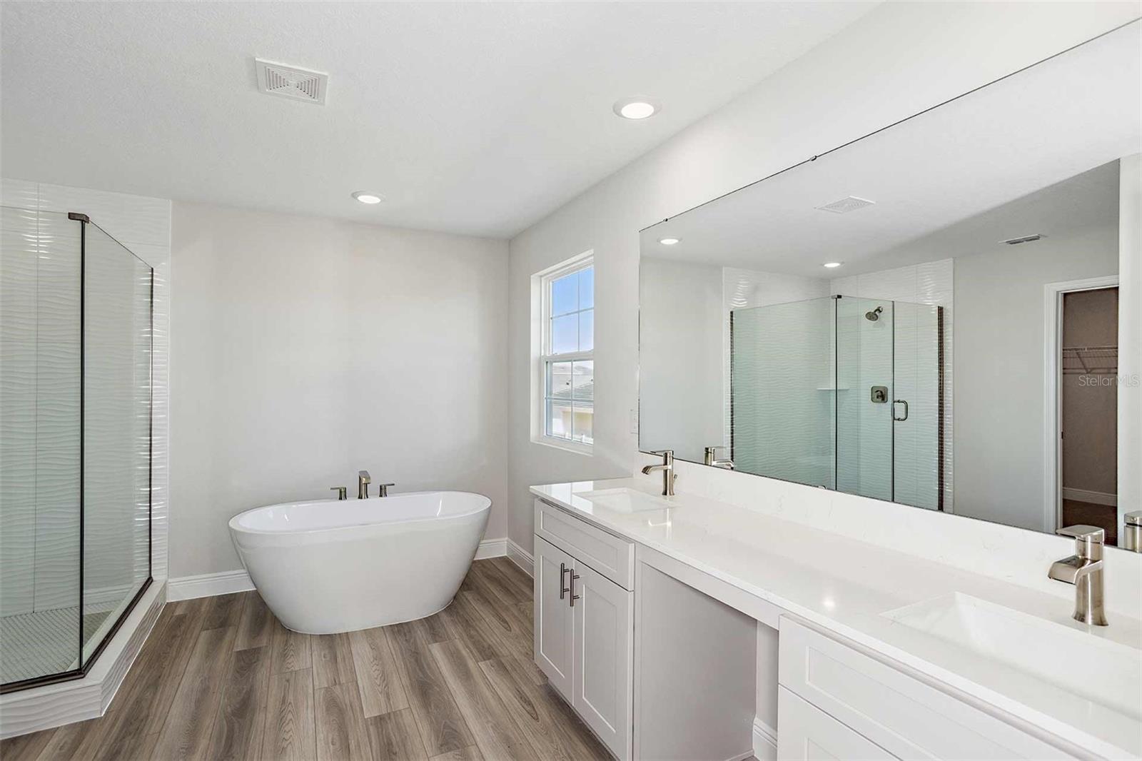 Image 19 of 22 For 10017 Surrey Rose Drive