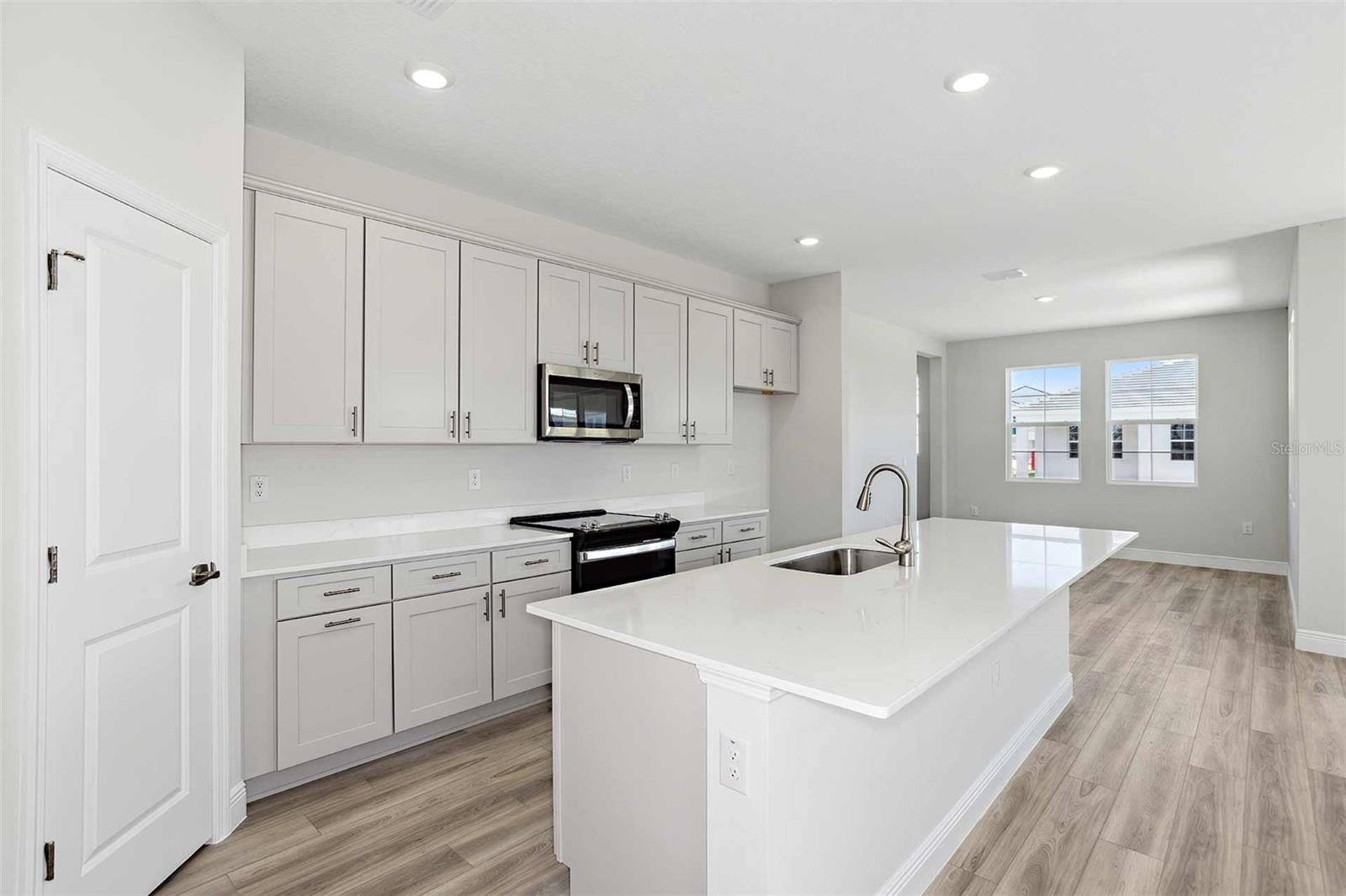 Image 6 of 22 For 10017 Surrey Rose Drive