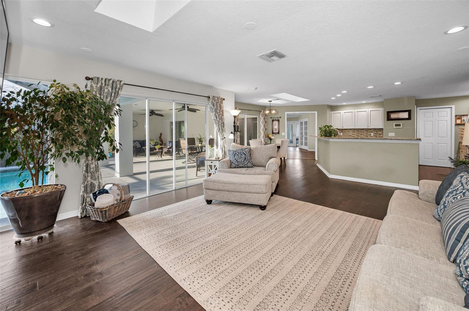 Image 23 of 48 For 3047 Lake Padgett Drive