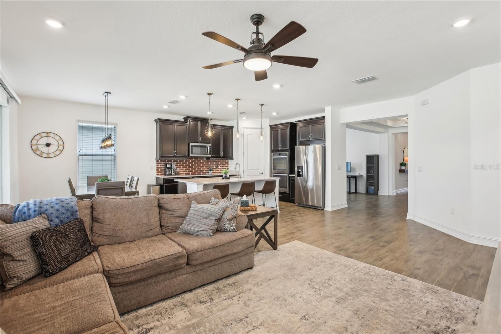 Image 14 of 54 For 10625 Cardera Drive