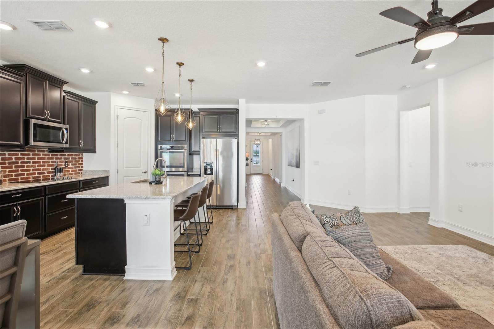 Image 15 of 54 For 10625 Cardera Drive