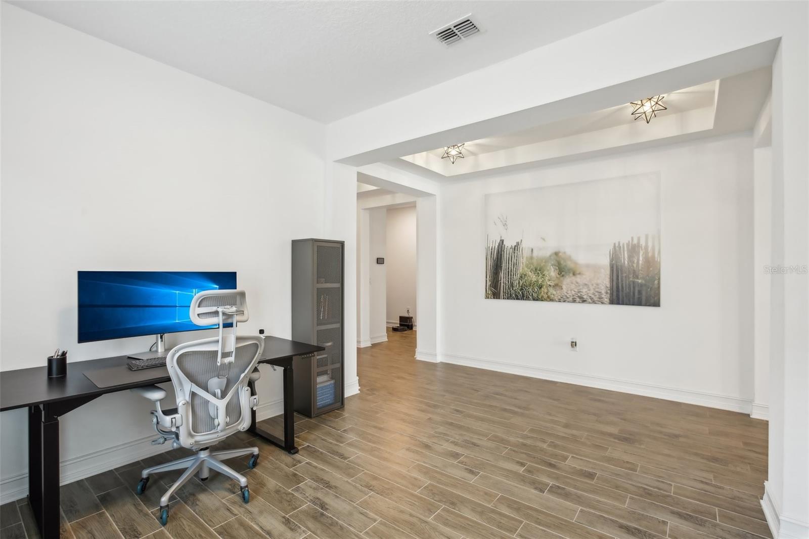 Image 27 of 54 For 10625 Cardera Drive