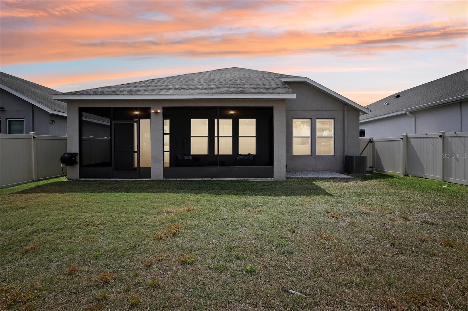 Image 40 of 54 For 10625 Cardera Drive