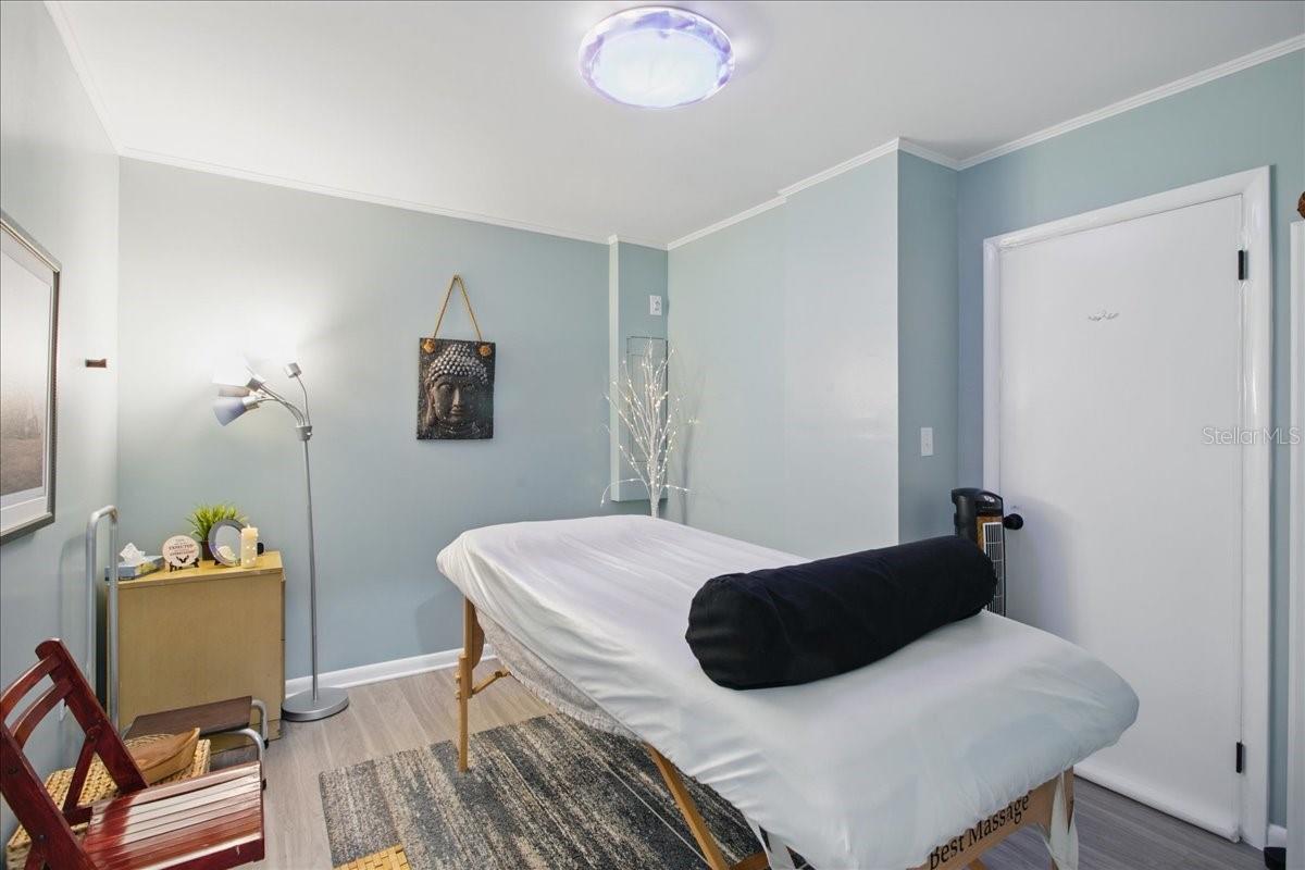 Listing photo id 27 for 4250 Bay To Bay Boulevard