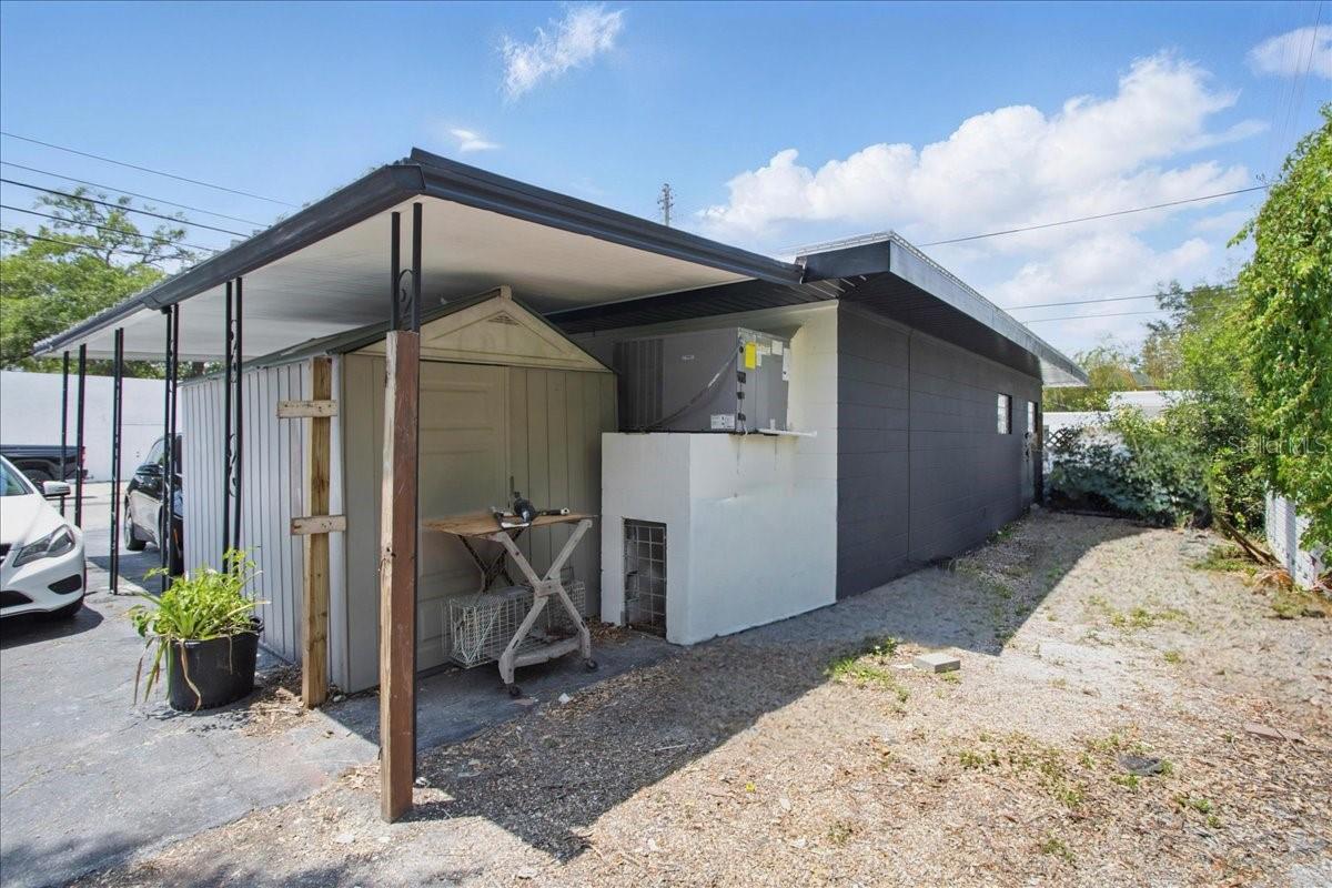 Listing photo id 5 for 4250 Bay To Bay Boulevard