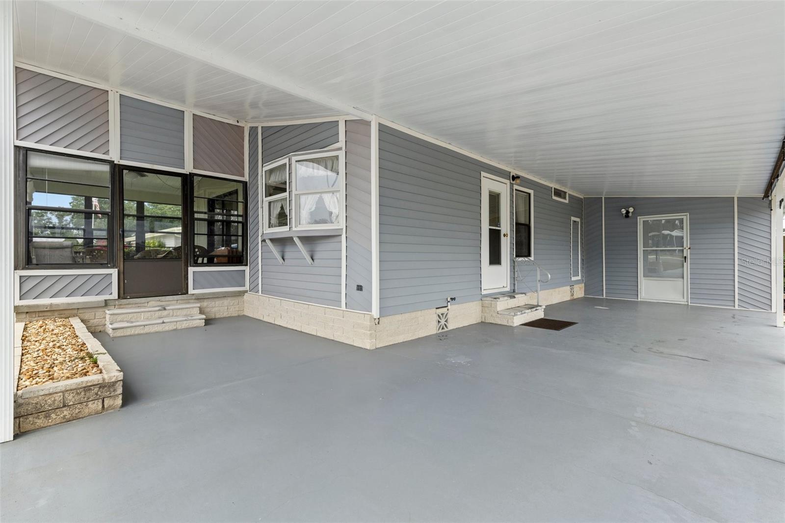 Image 3 of 27 For 5544 Caprice Way