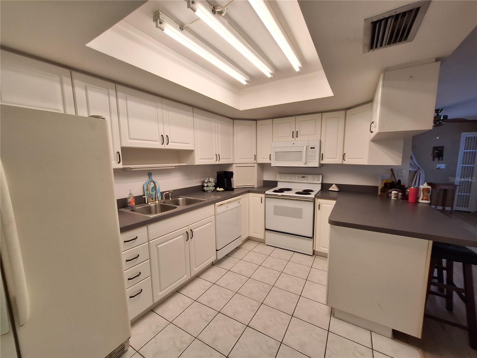 Image 18 of 66 For 5404 Springwood Boulevard 5404