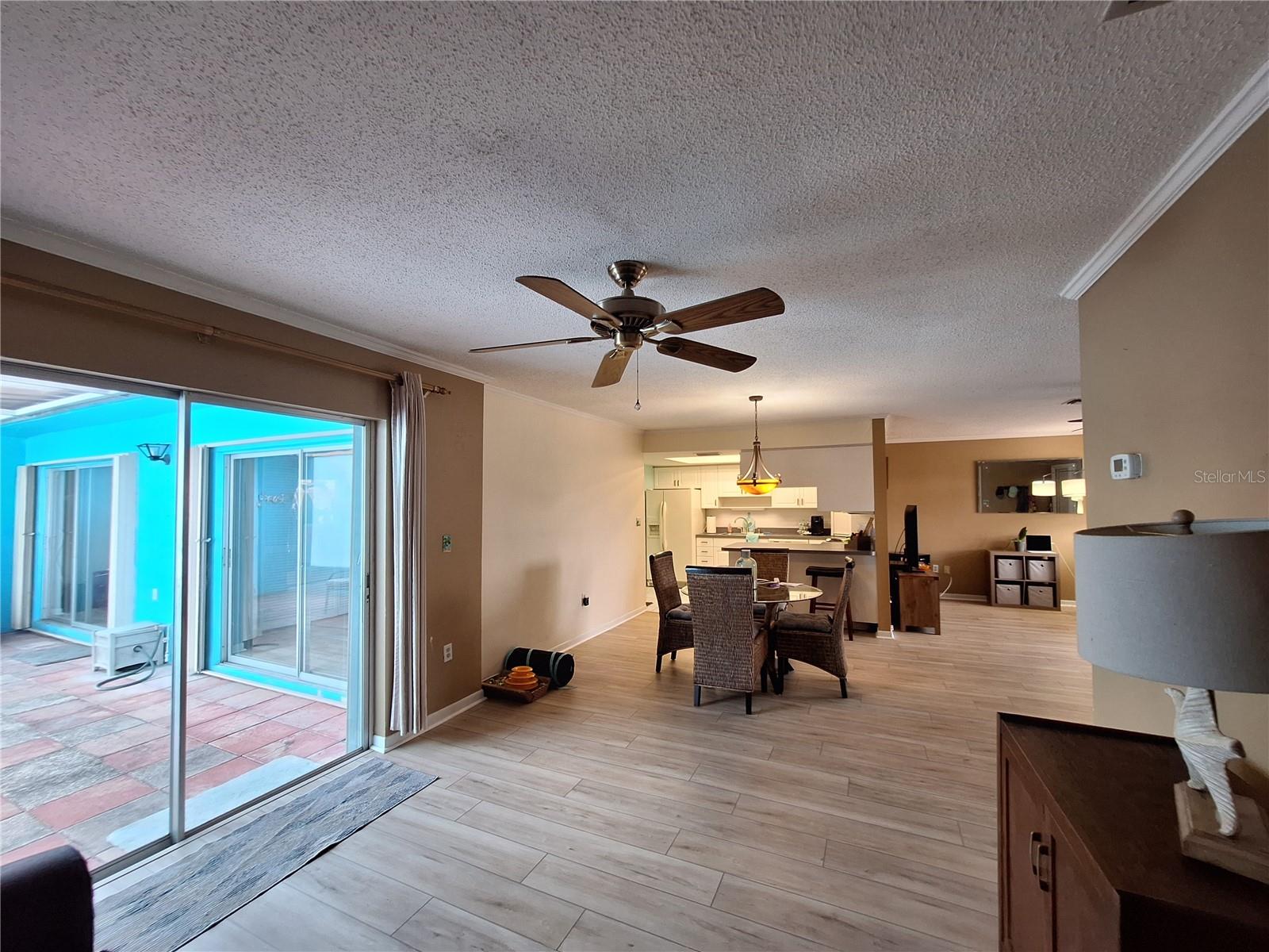 Image 21 of 66 For 5404 Springwood Boulevard 5404