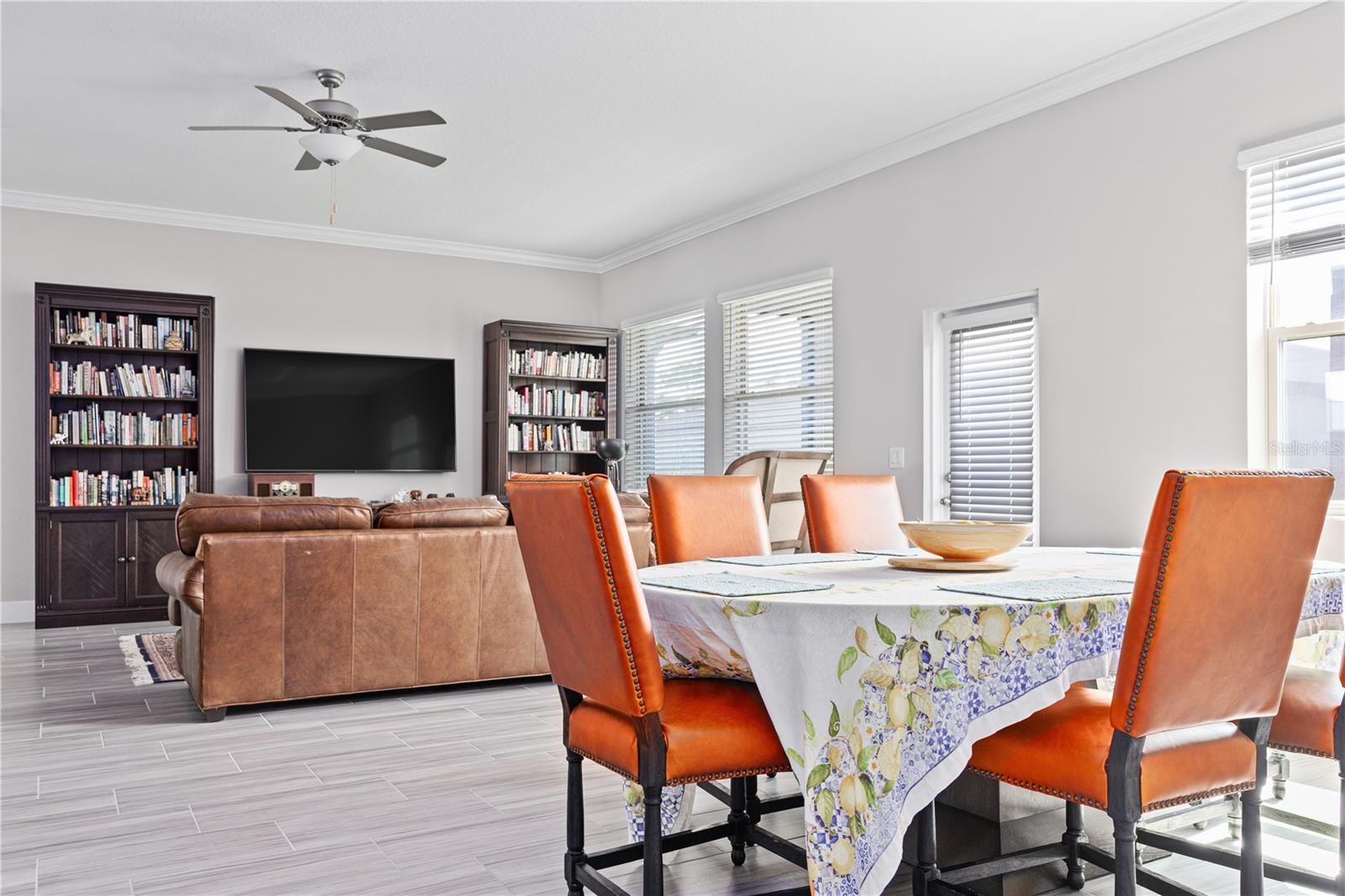 Listing photo id 9 for 7706 Swoope Street
