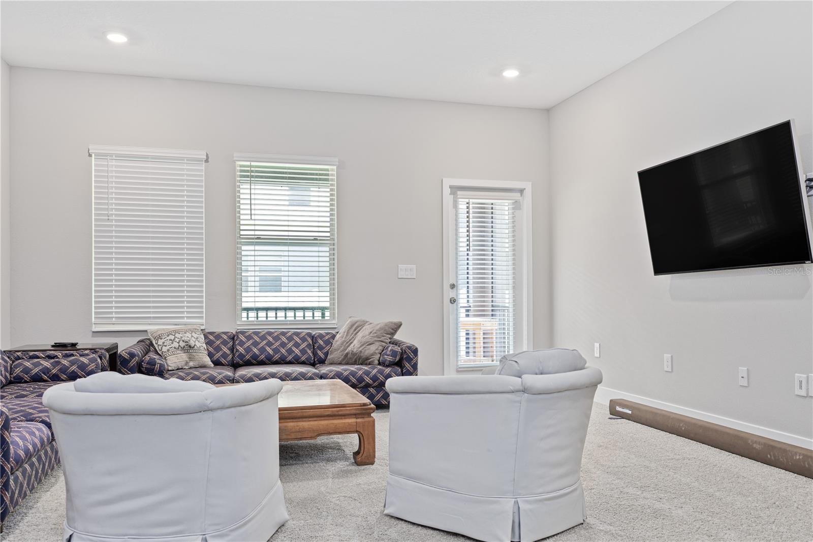 Listing photo id 19 for 7706 Swoope Street