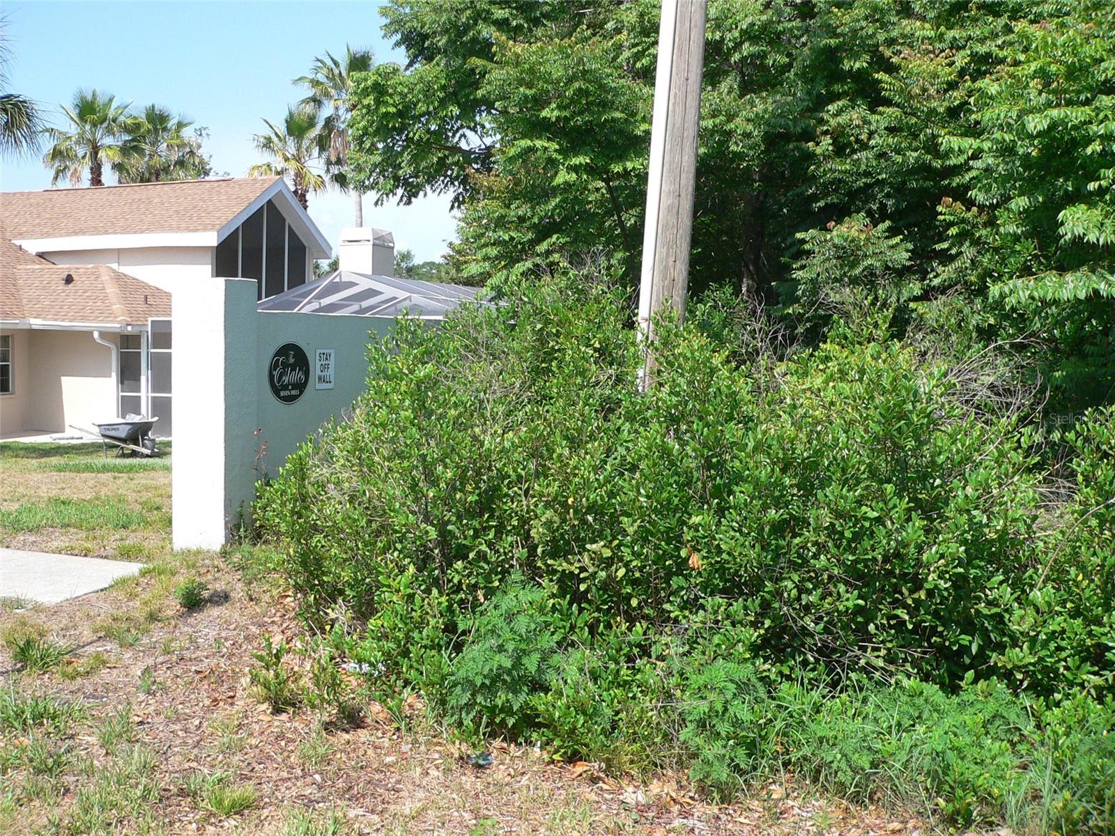 Listing photo id 0 for 11407 Linden Drive