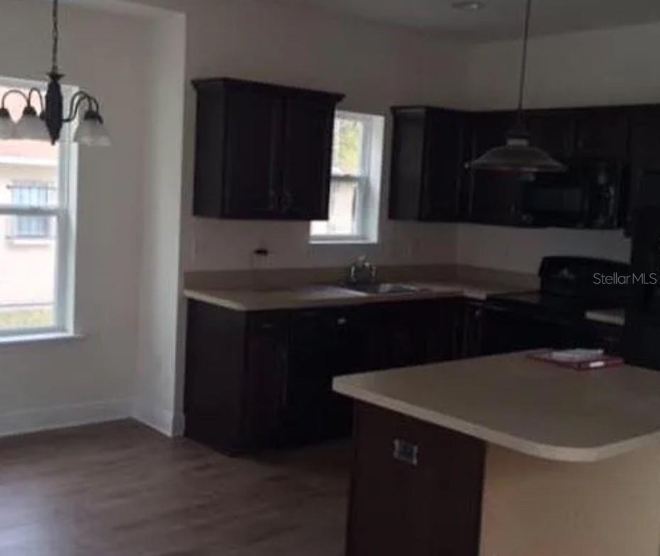 Image 4 of 17 For 2128 Walnut Street