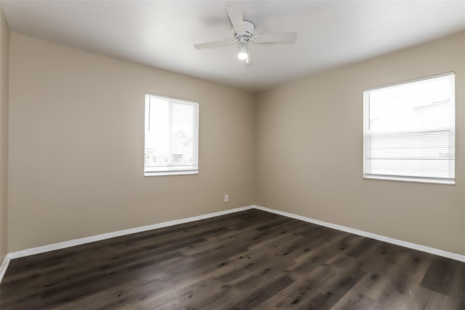 Image 11 of 15 For 5924 16th Avenue N