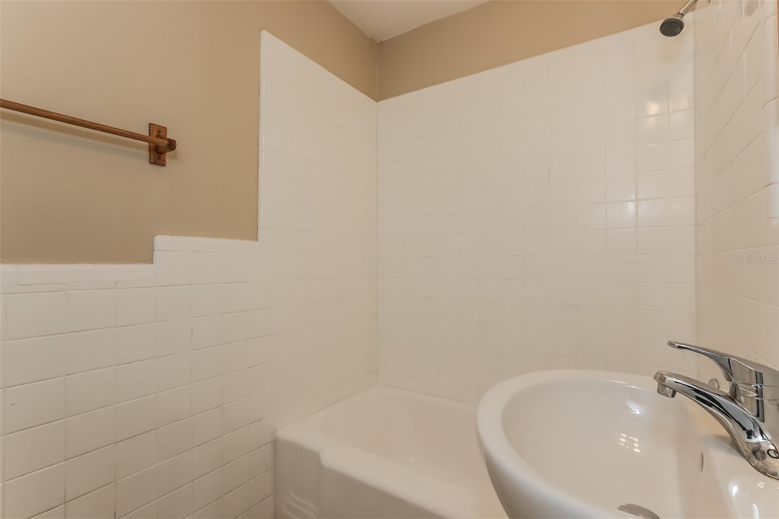 Image 13 of 15 For 5924 16th Avenue N