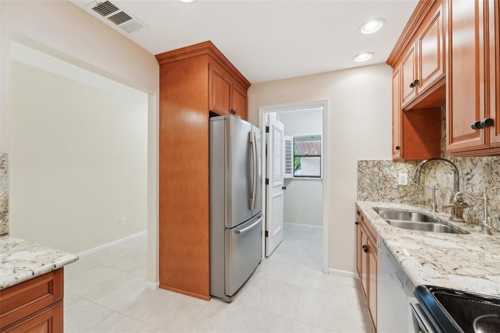 Image 10 of 46 For 3505 Tarpon Woods Boulevard K409