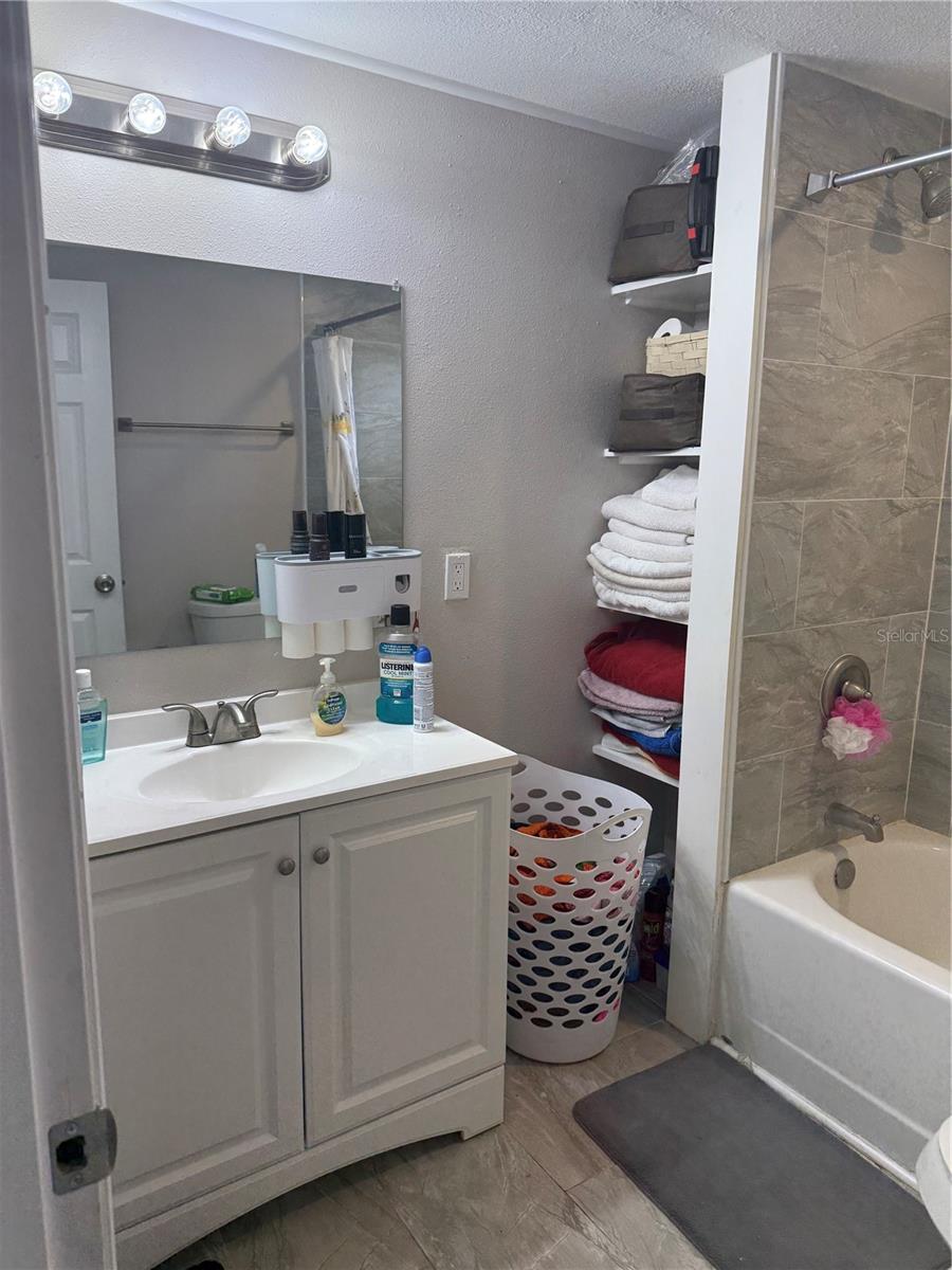 Listing photo id 1 for 7525 Arbordale Drive