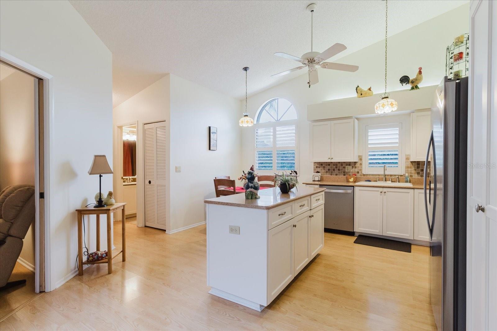 Image 17 of 61 For 4032 Salem Square Court