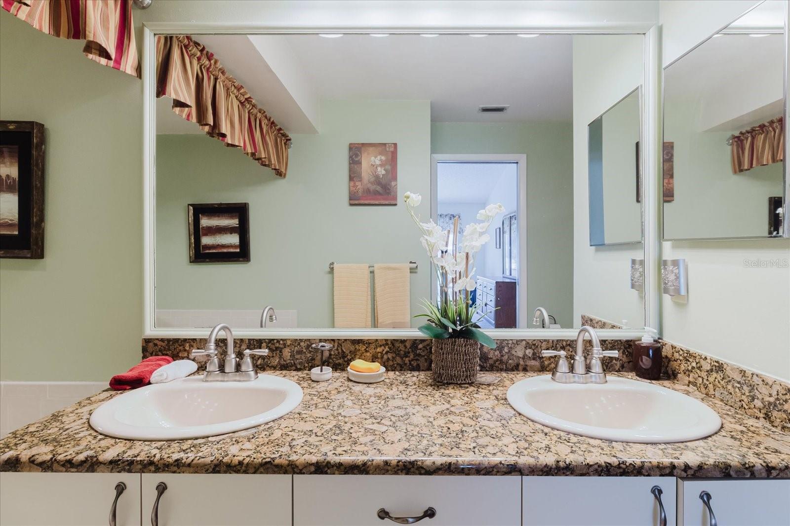 Image 39 of 61 For 4032 Salem Square Court