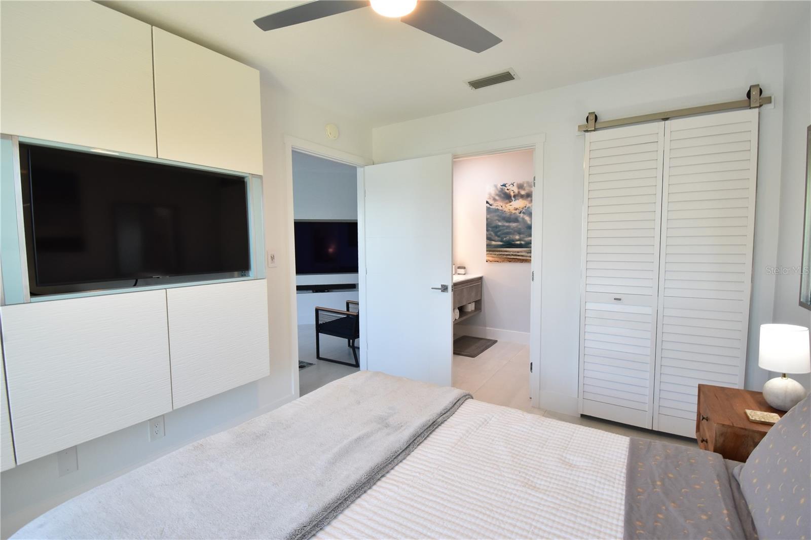 Image 13 of 23 For 1515 Pinellas Bayway S 70