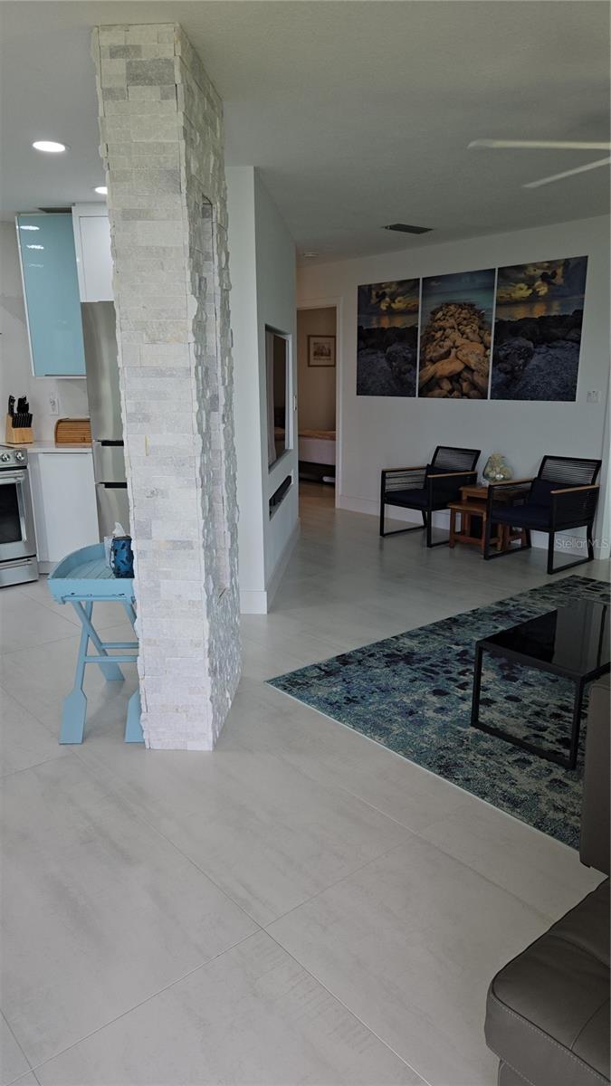 Image 18 of 23 For 1515 Pinellas Bayway S 70