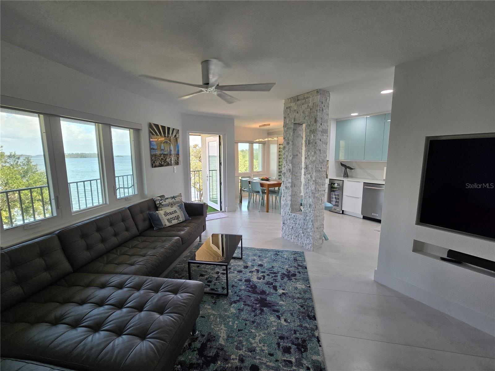 Image 22 of 23 For 1515 Pinellas Bayway S 70