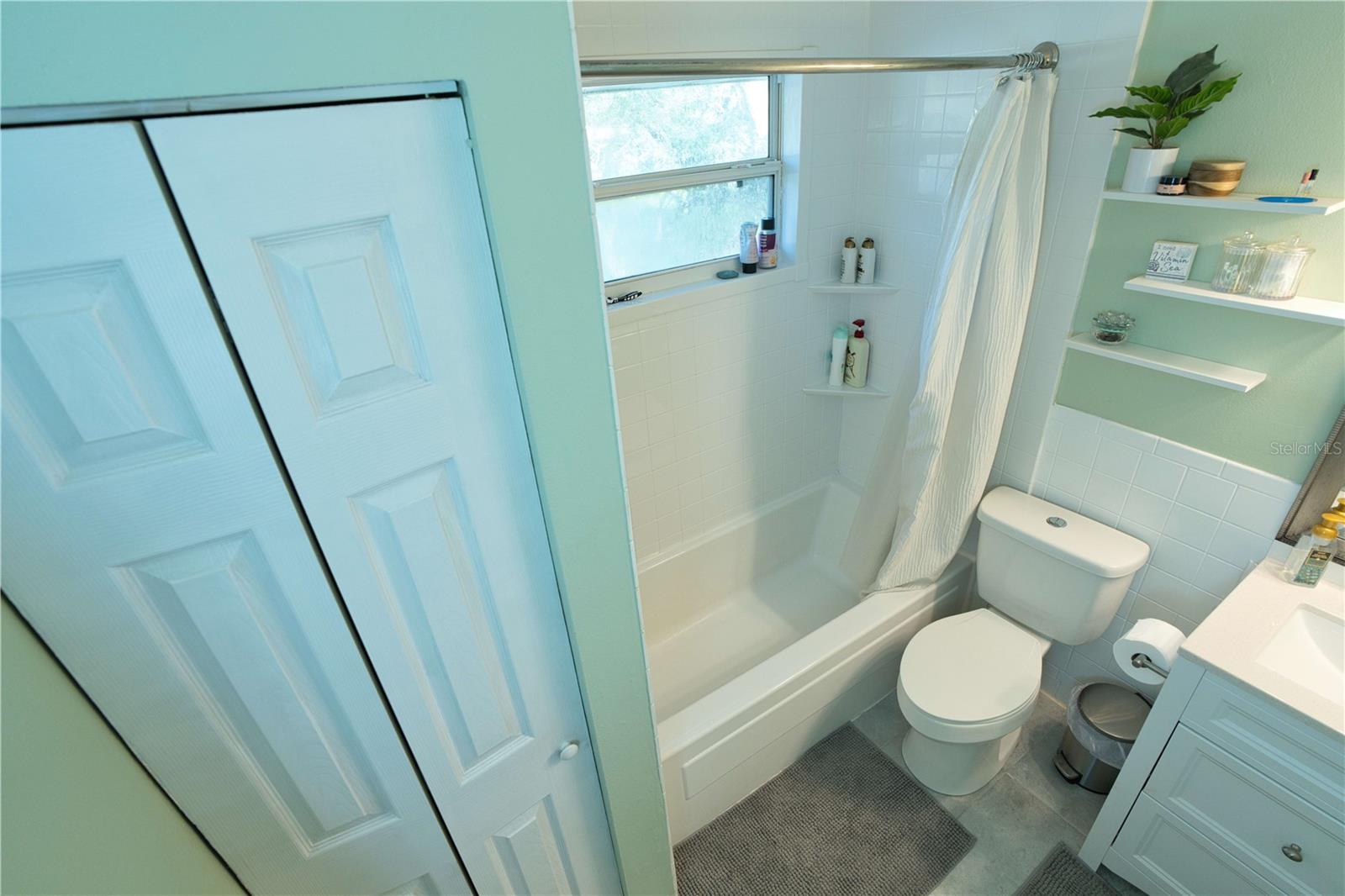 Image 14 of 19 For 300 6th Street N E3