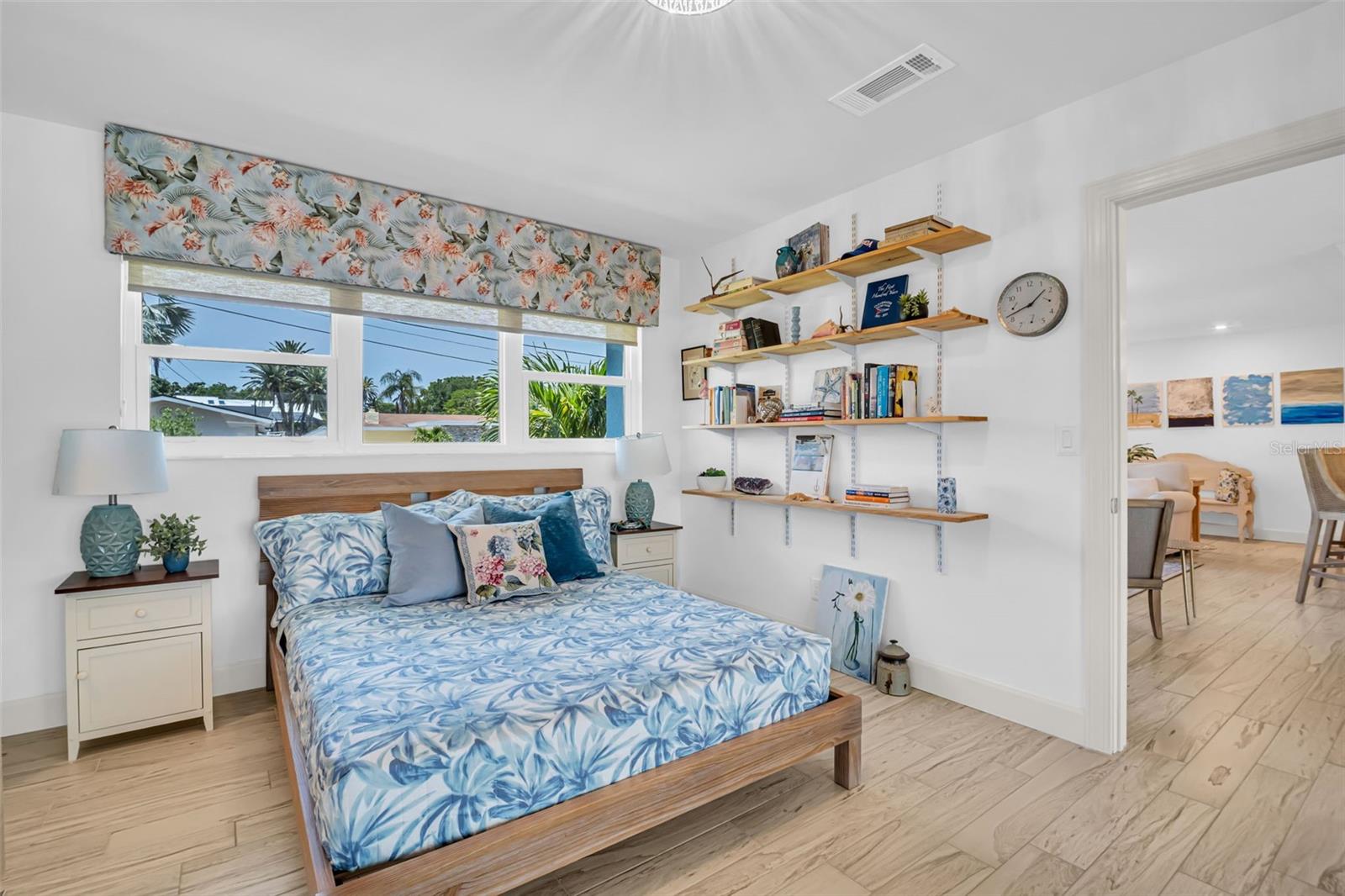Image 19 of 47 For 1769 Brookside Boulevard