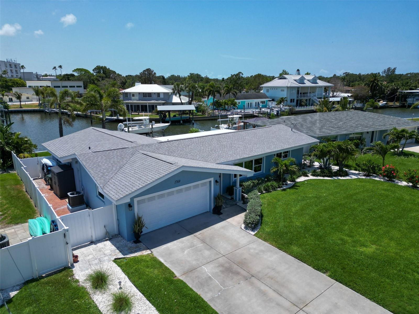 Image 2 of 47 For 1769 Brookside Boulevard