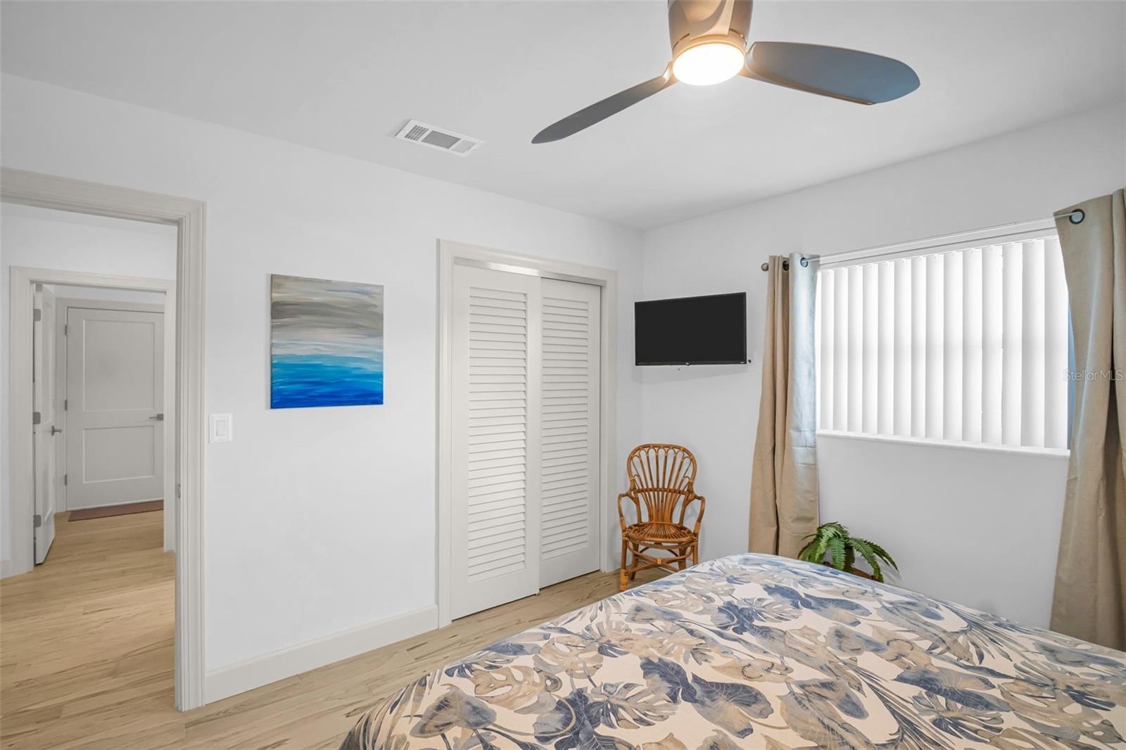 Image 26 of 47 For 1769 Brookside Boulevard