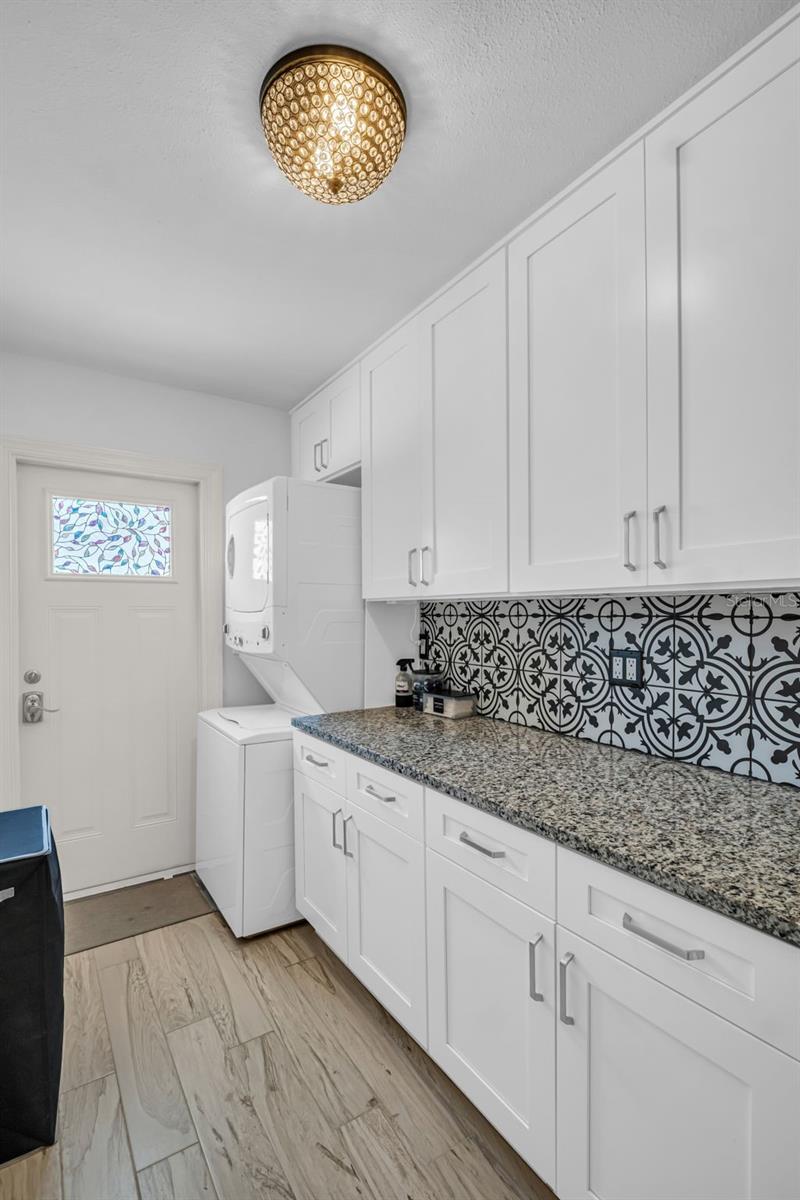 Image 29 of 47 For 1769 Brookside Boulevard