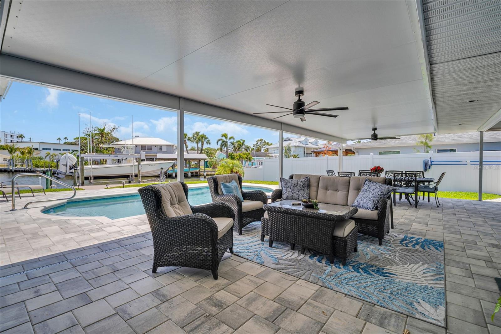Image 33 of 47 For 1769 Brookside Boulevard
