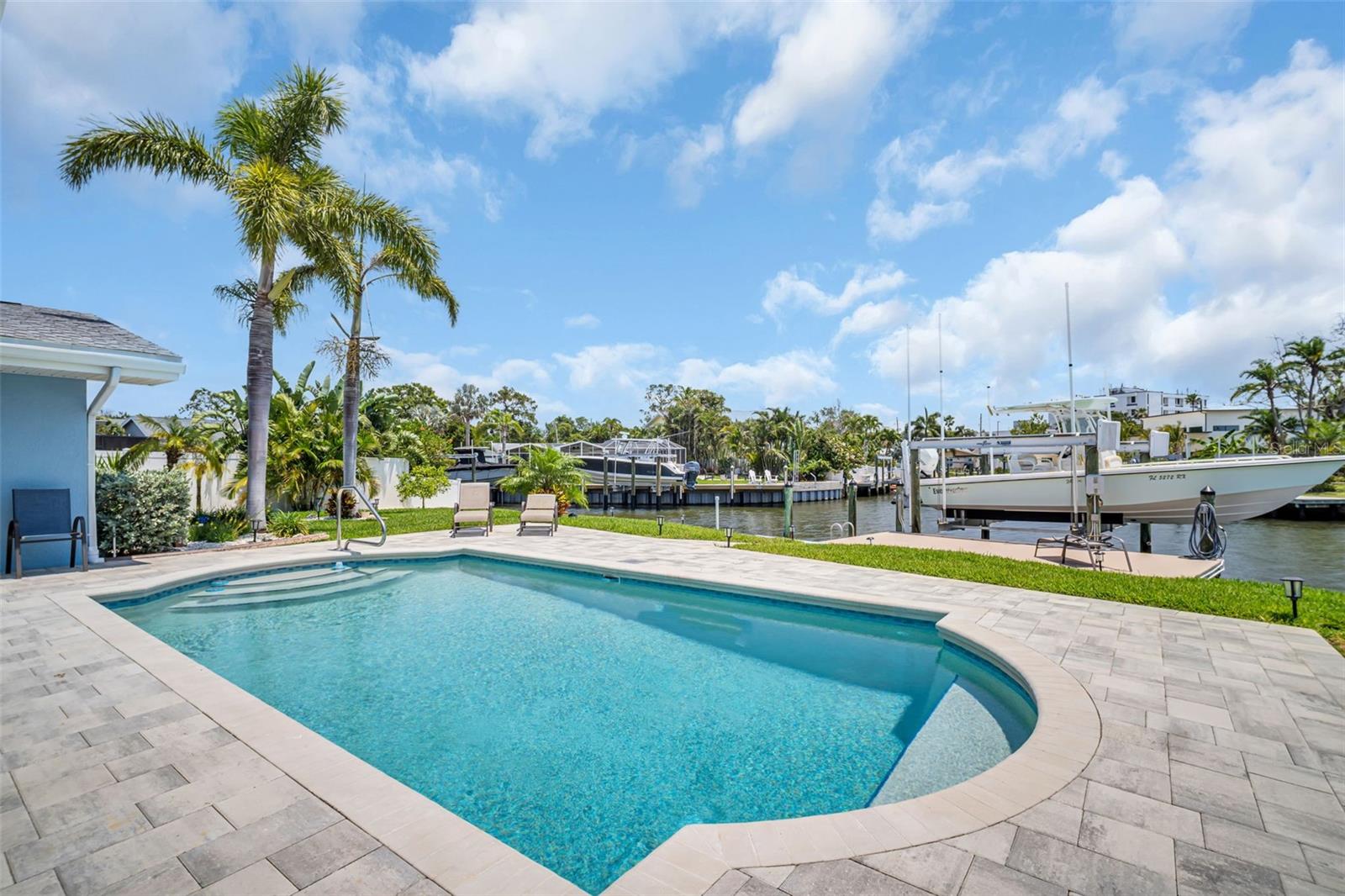 Image 35 of 47 For 1769 Brookside Boulevard