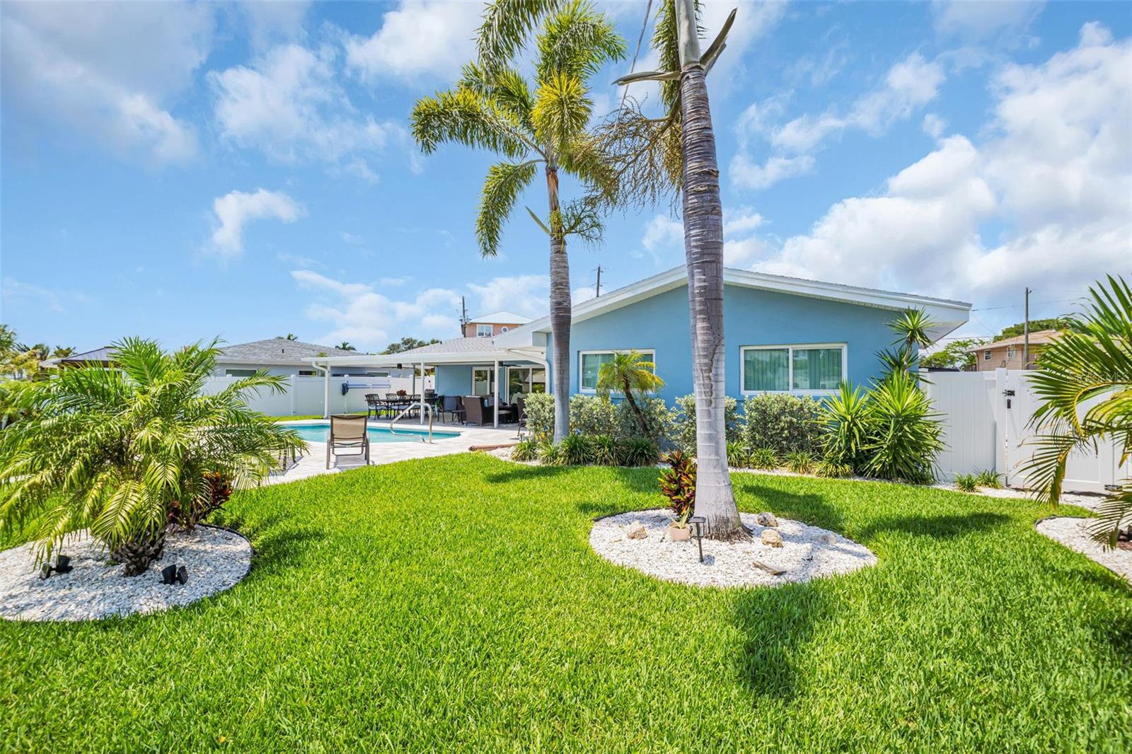 Image 37 of 47 For 1769 Brookside Boulevard