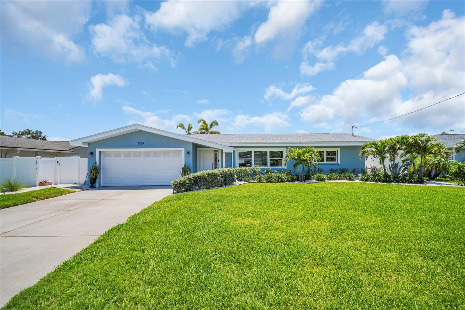 Image 4 of 47 For 1769 Brookside Boulevard