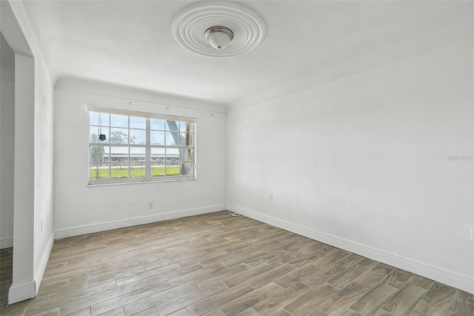 Image 11 of 50 For 35331 State Road 54