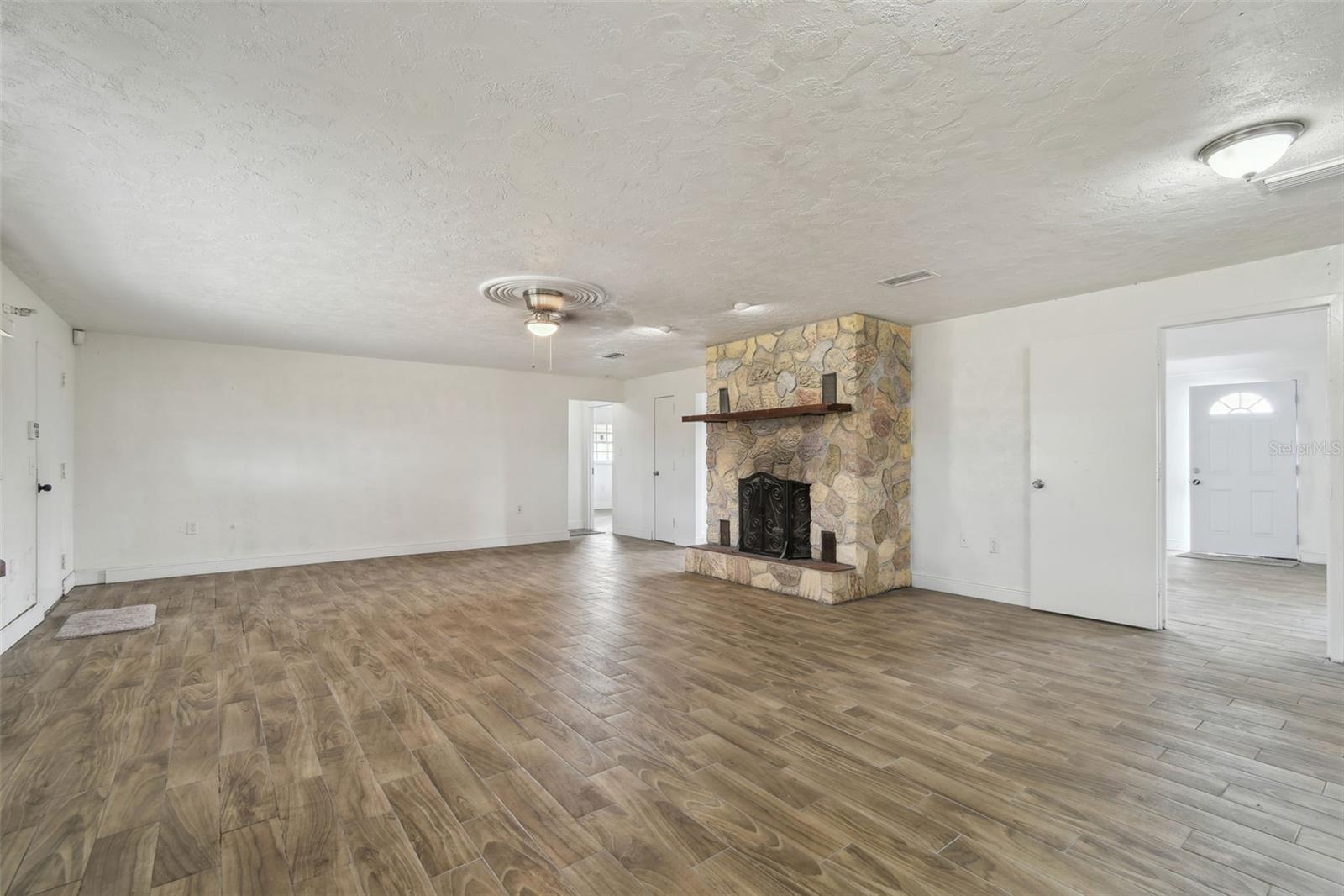 Image 13 of 50 For 35331 State Road 54
