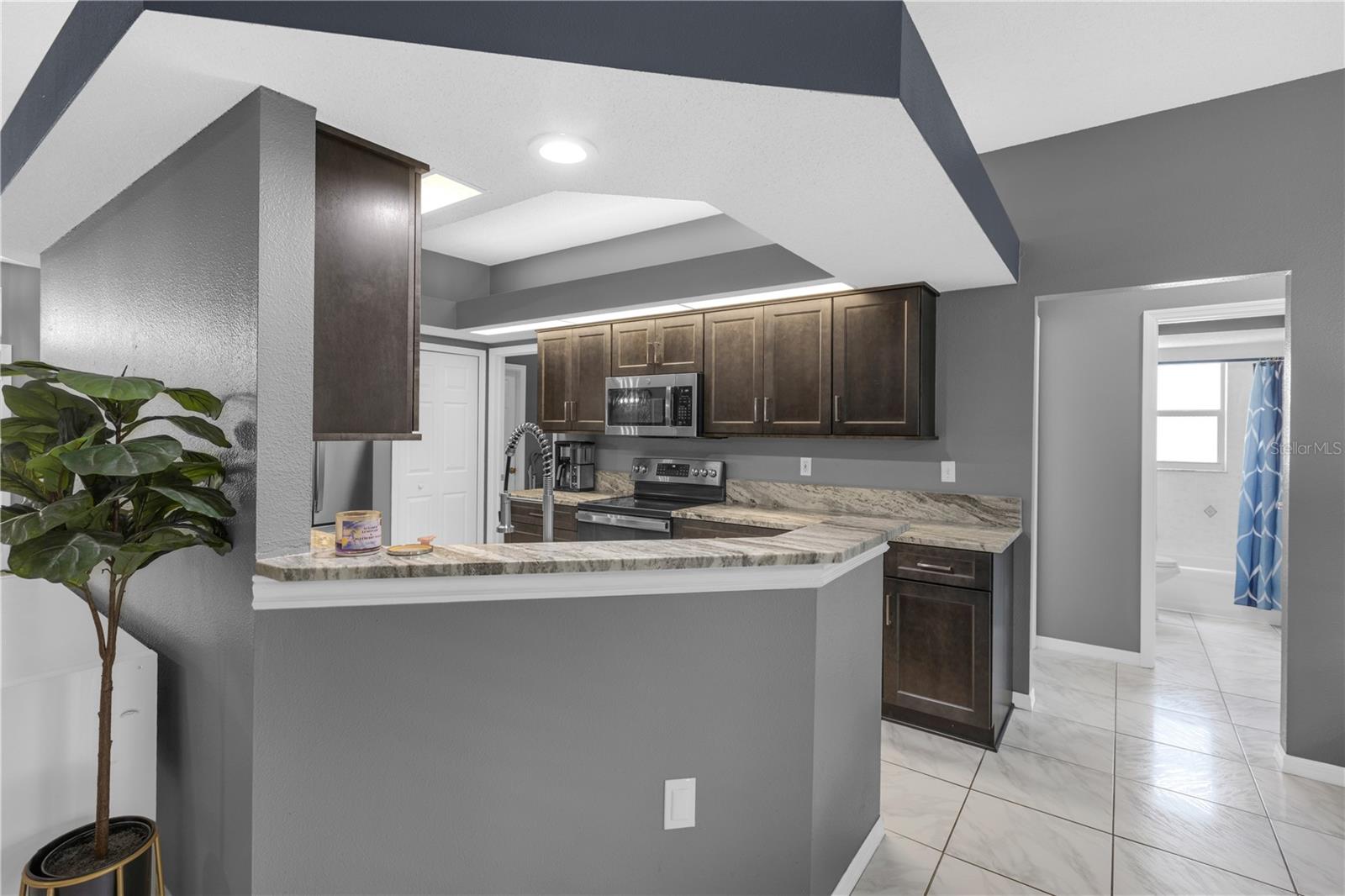 Image 10 of 60 For 7246 Julian Street