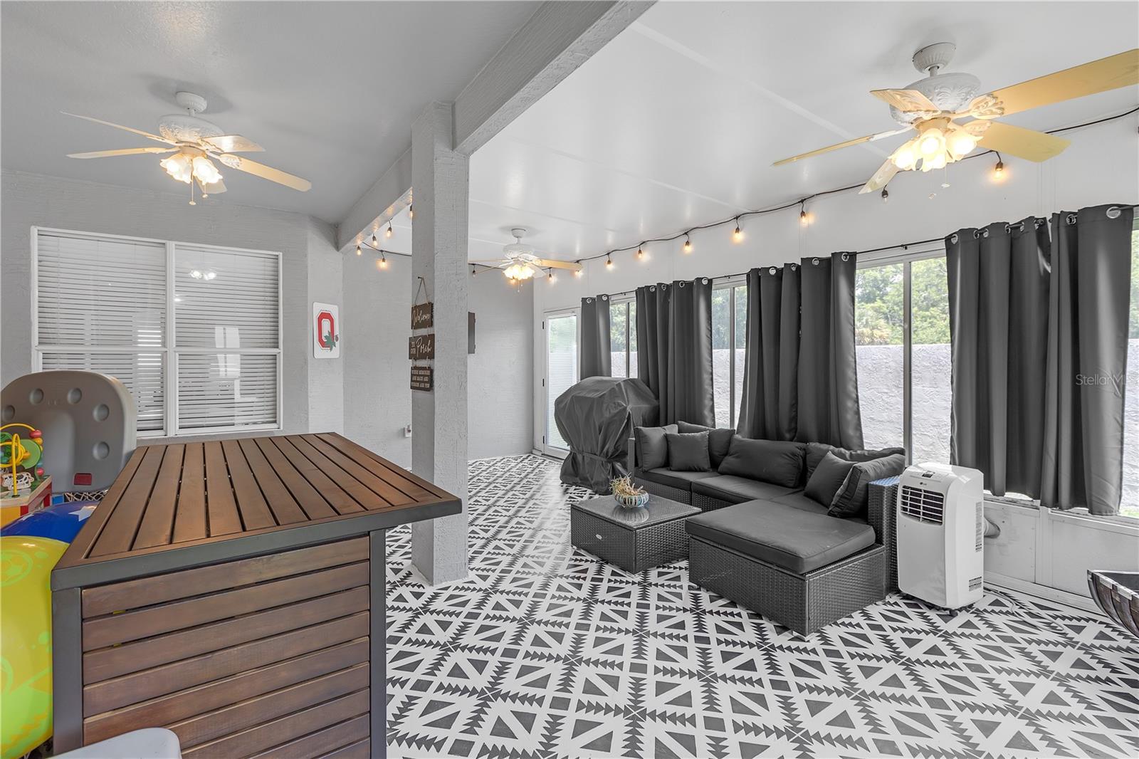 Image 37 of 60 For 7246 Julian Street