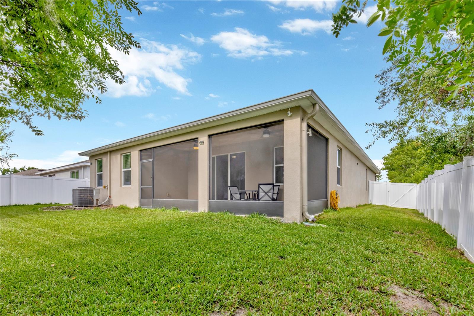 Listing photo id 9 for 10434 Scenic Hollow Drive