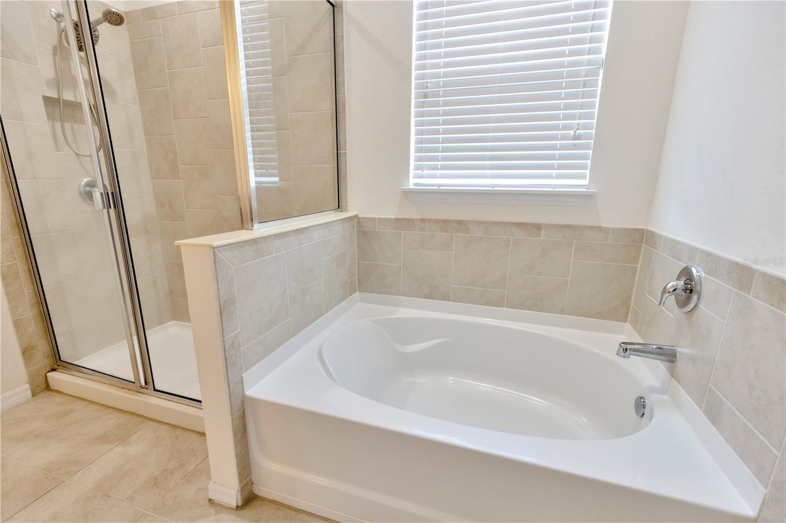 Listing photo id 11 for 10434 Scenic Hollow Drive