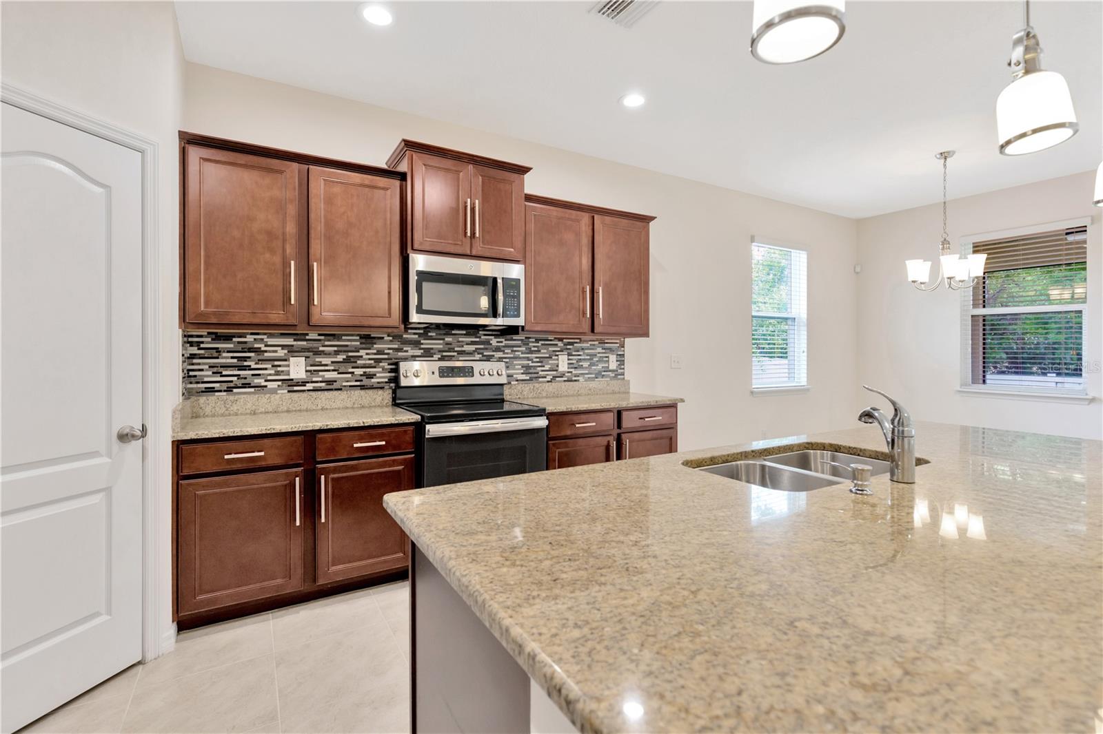 Listing photo id 21 for 10434 Scenic Hollow Drive