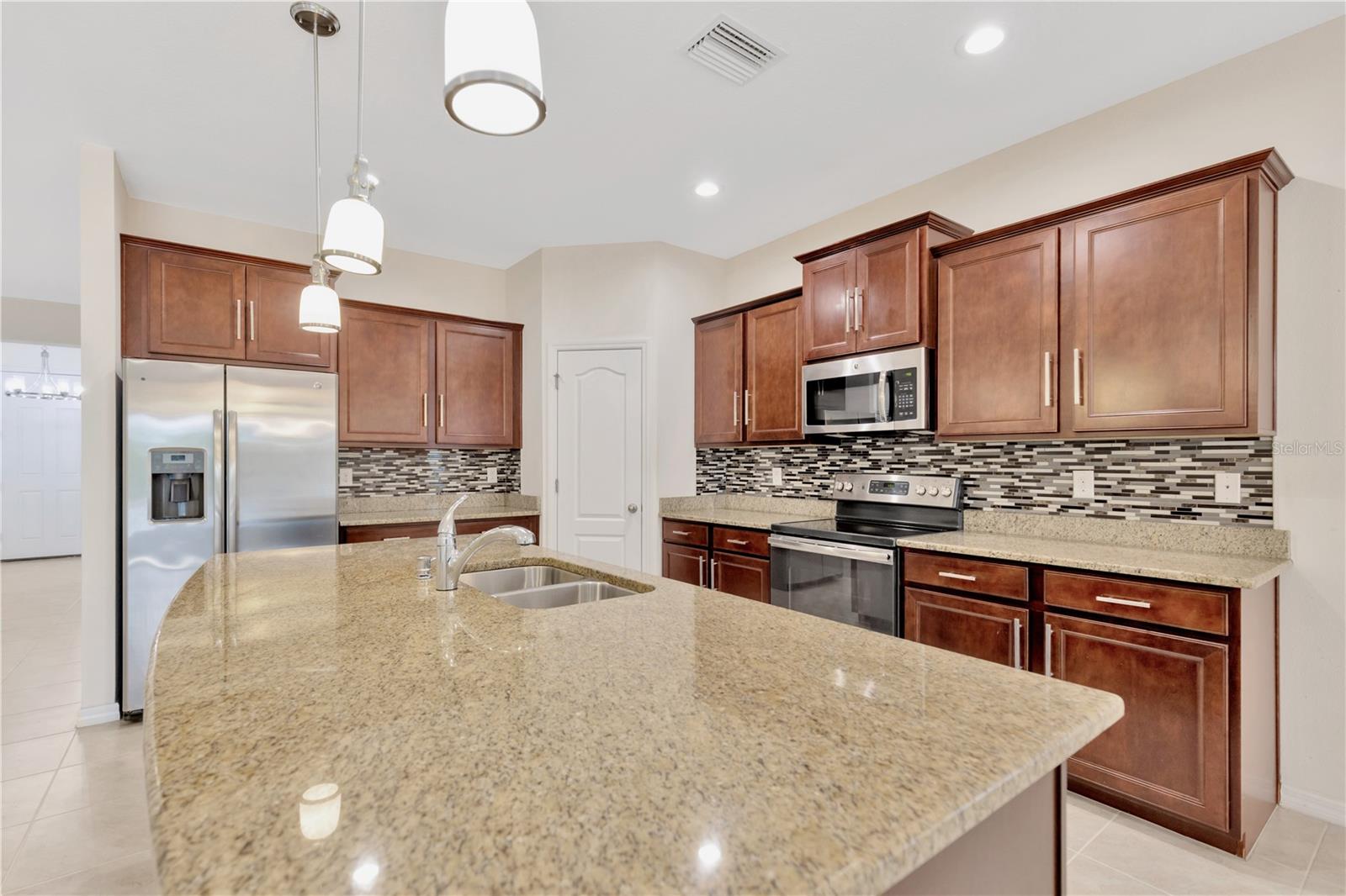 Listing photo id 22 for 10434 Scenic Hollow Drive