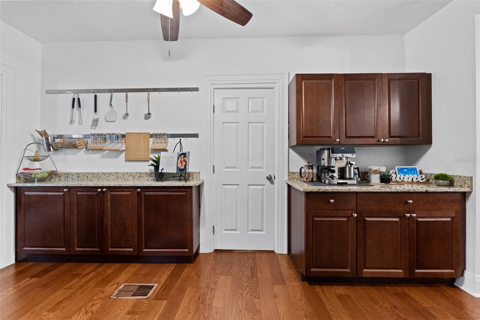 Image 16 of 59 For 2306 Trelain Drive S