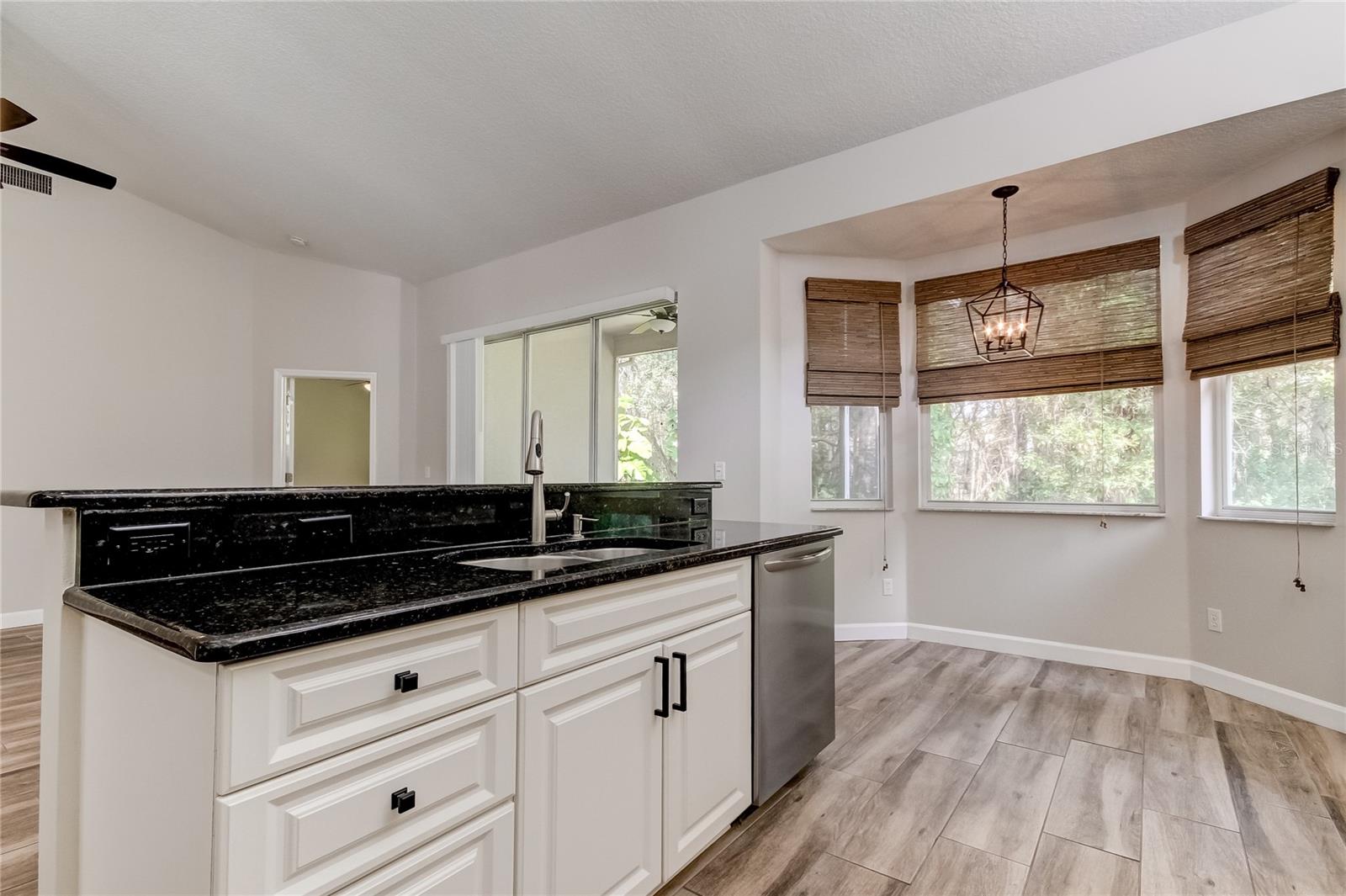 Image 32 of 44 For 10426 Springrose Drive