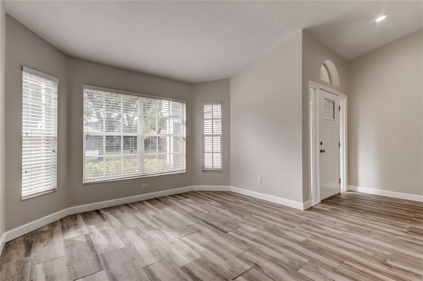 Image 8 of 44 For 10426 Springrose Drive