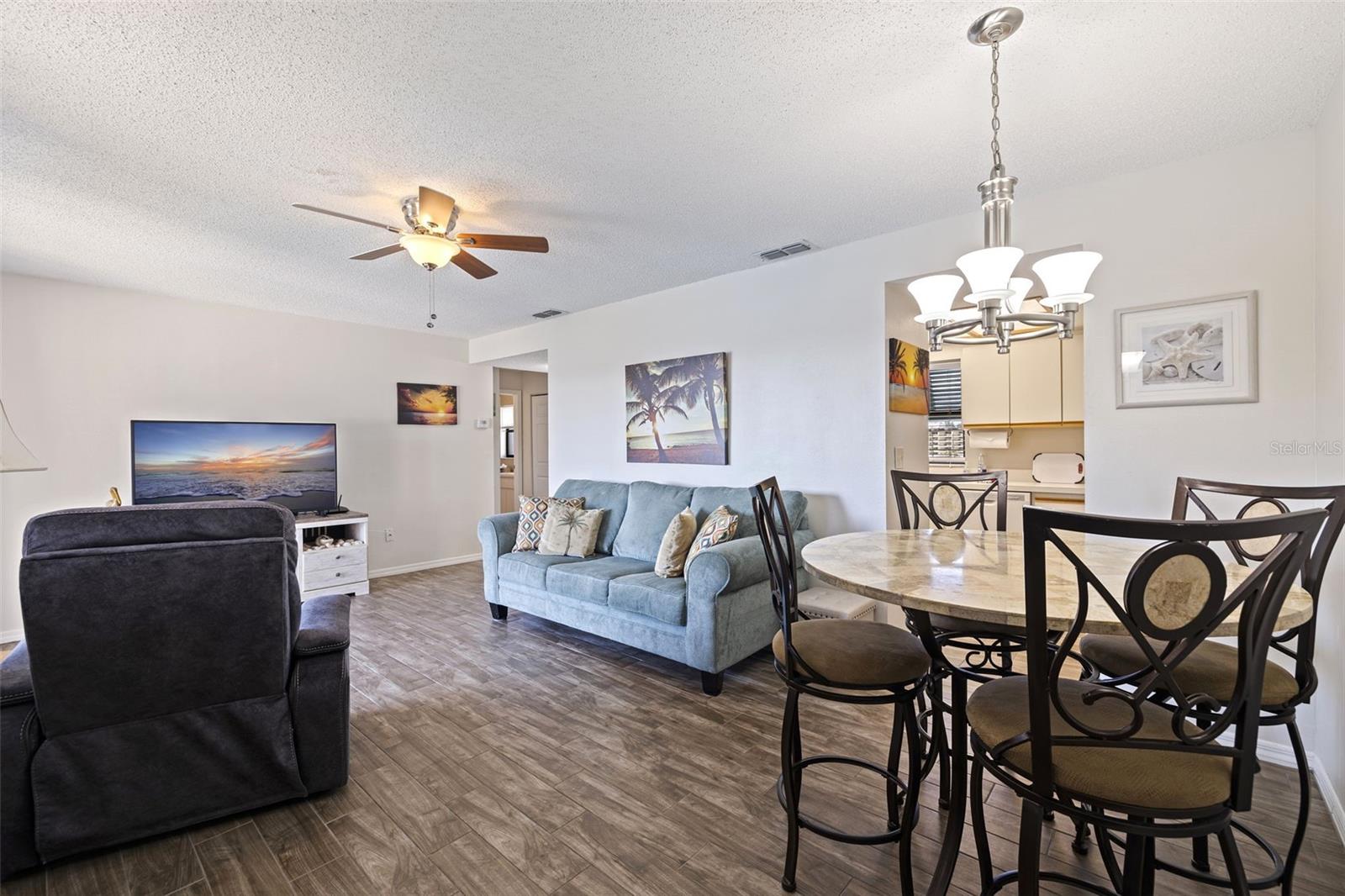 Image 5 of 24 For 145 116th Avenue 405
